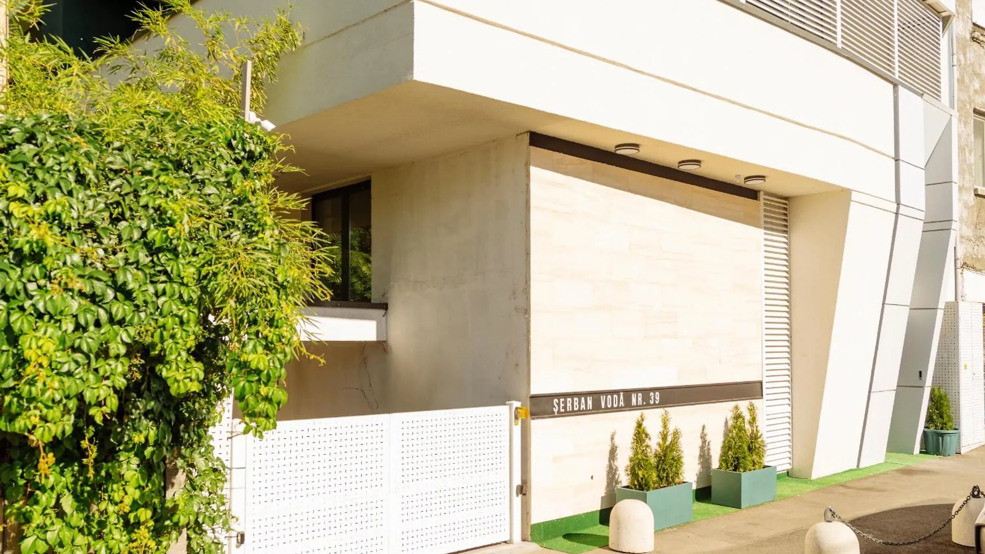 בוקרשט Central 23 Apartment - New Building & Parking