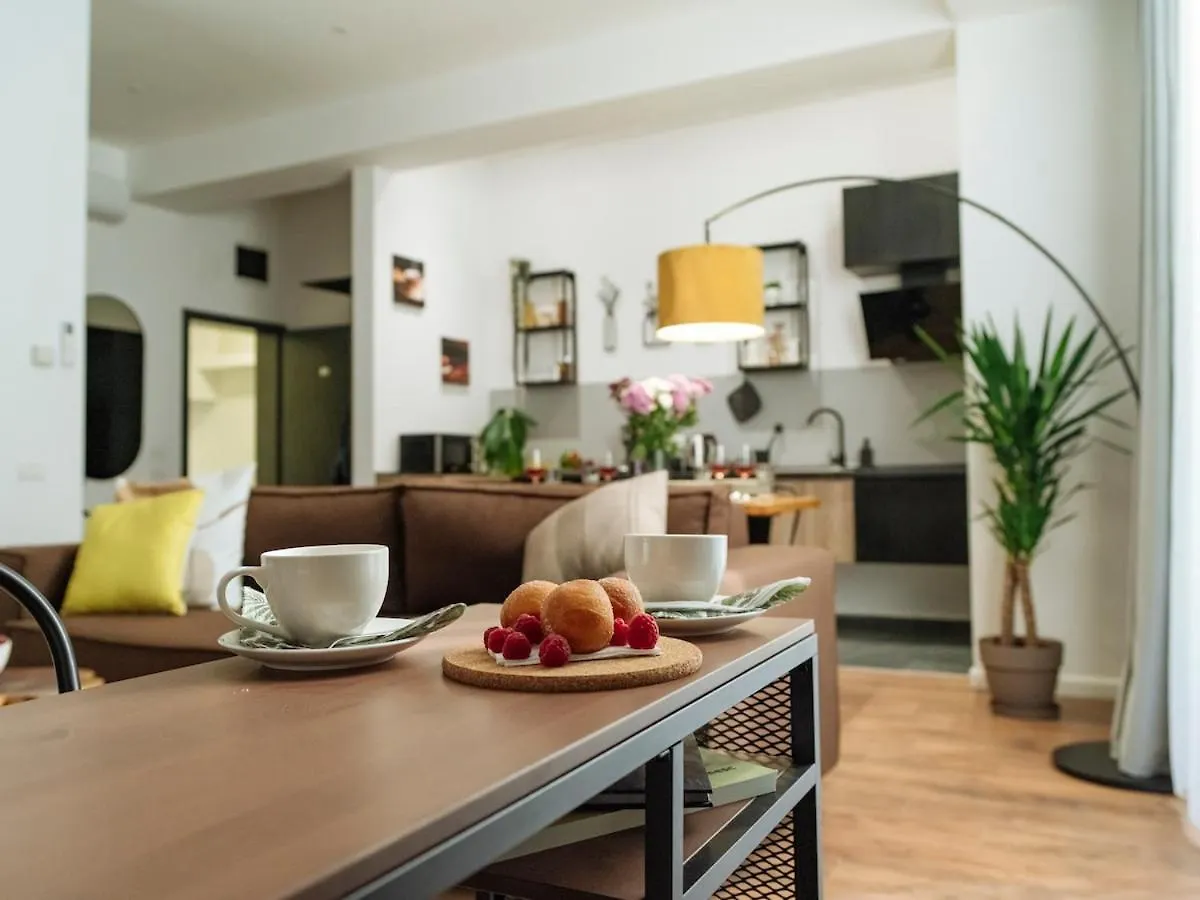 Central 23 Apartment - New Building & Parking بوخارست