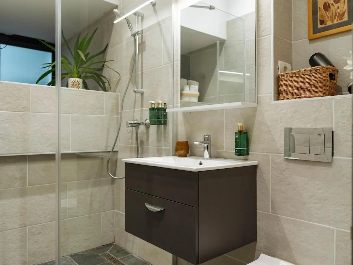 Central 23 Apartment - New Building & Parking بوخارست 0*,  رومانيا